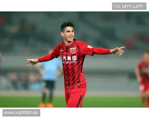 中超联赛重燃战火，广州恒大领跑积分榜，上海上港紧追不舍