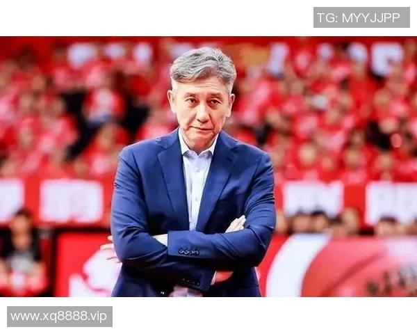 篮网队主帅因不满裁判吹罚遭禁赛，球迷怒火中烧